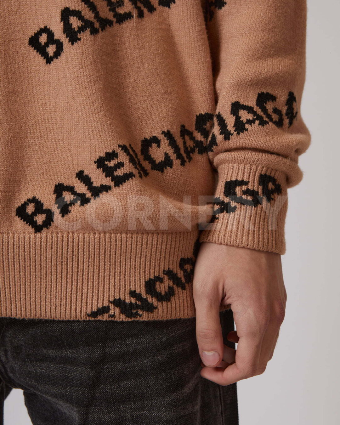 Свитер Balenciaga — фото 8