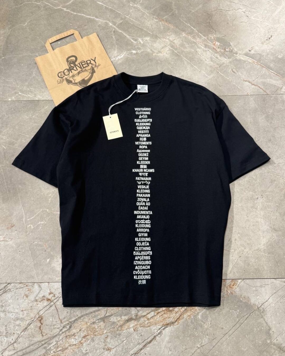 Футболка Vetements Clothing