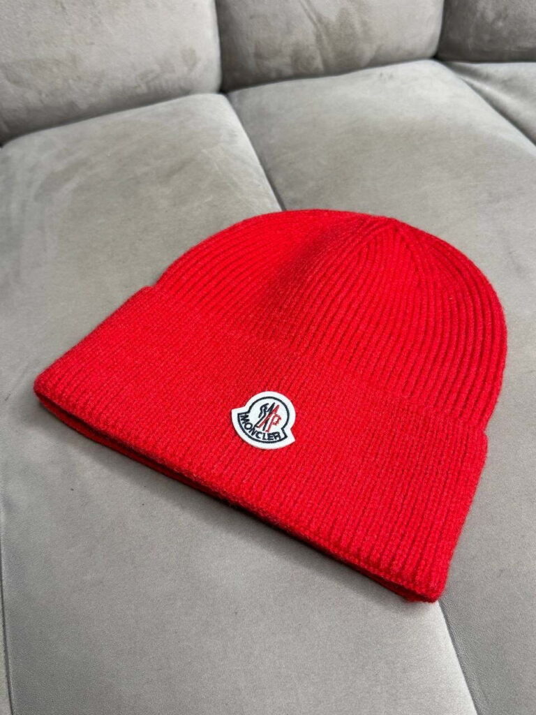 Шапка Moncler