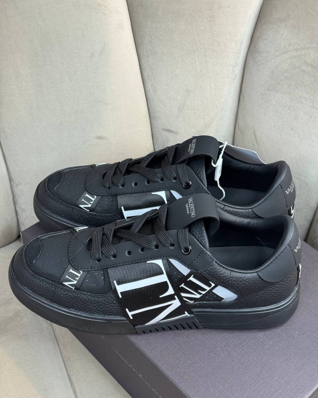 Кеды Valentino