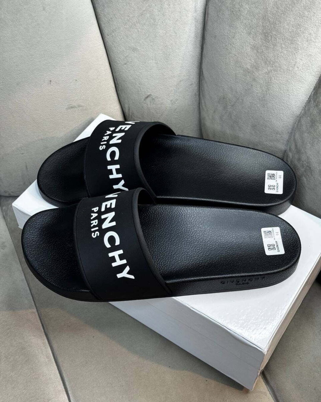 Тапки Givenchy