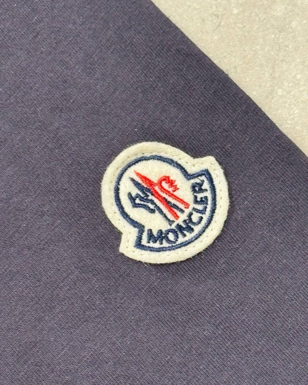 Футболка Moncler