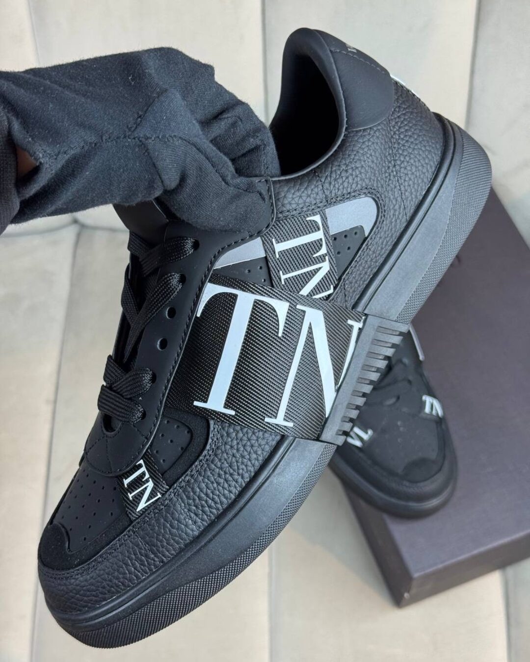 Кеды Valentino