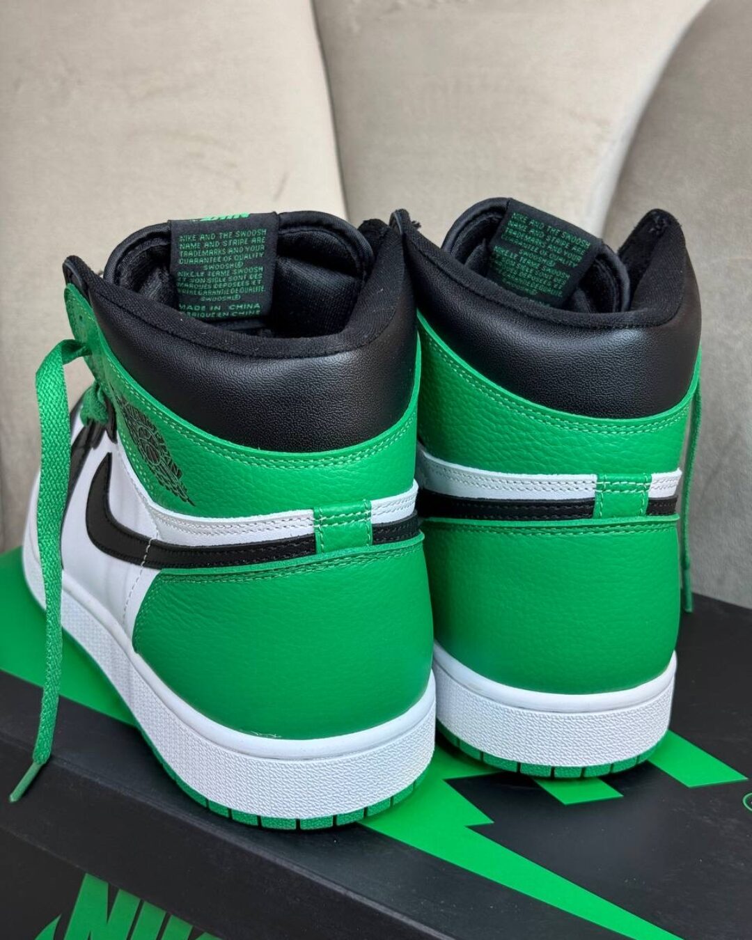 Кроссовки Jordan 1 High OG Lucky Green