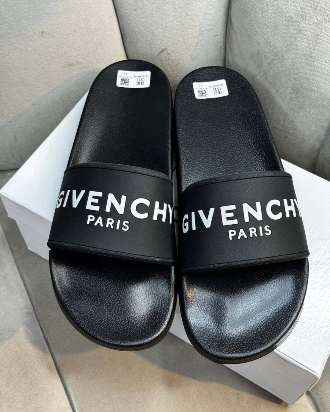 Тапки Givenchy