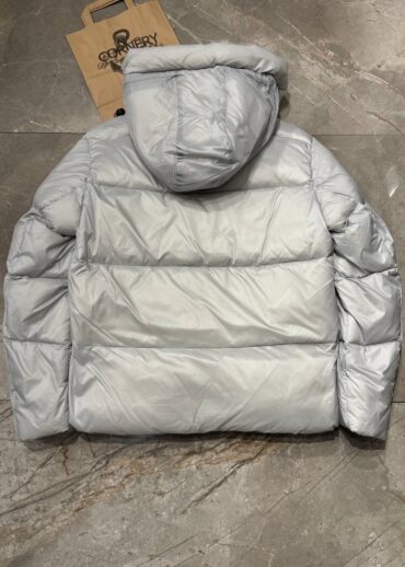 90461422-cecc-40e0-aa9e-6c0372c7203f