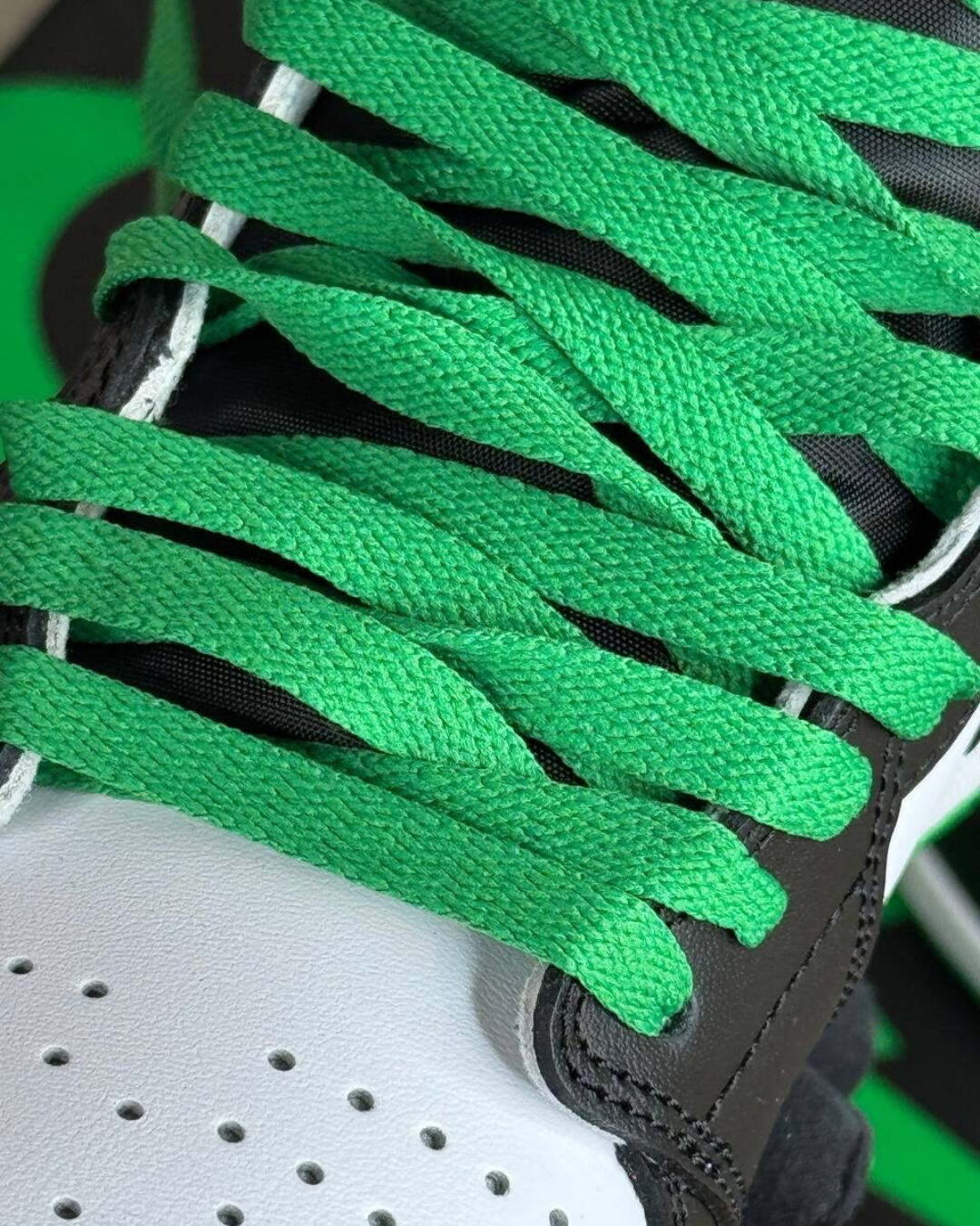 Кроссовки Jordan 1 High OG Lucky Green