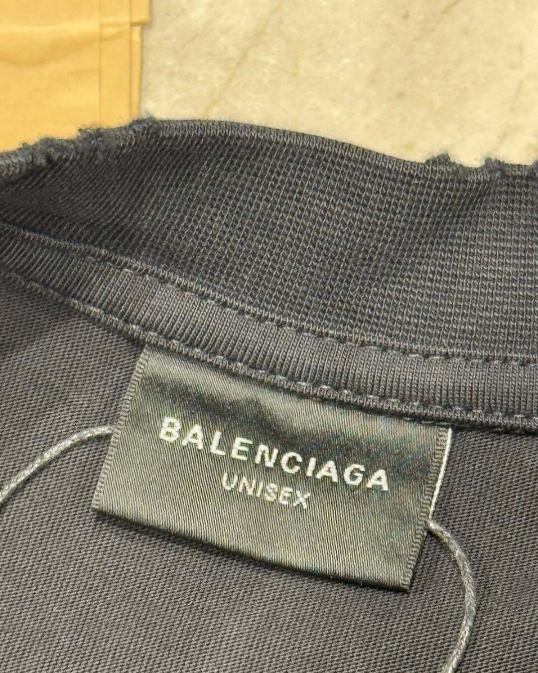 Футболка Balenciaga — фото 8