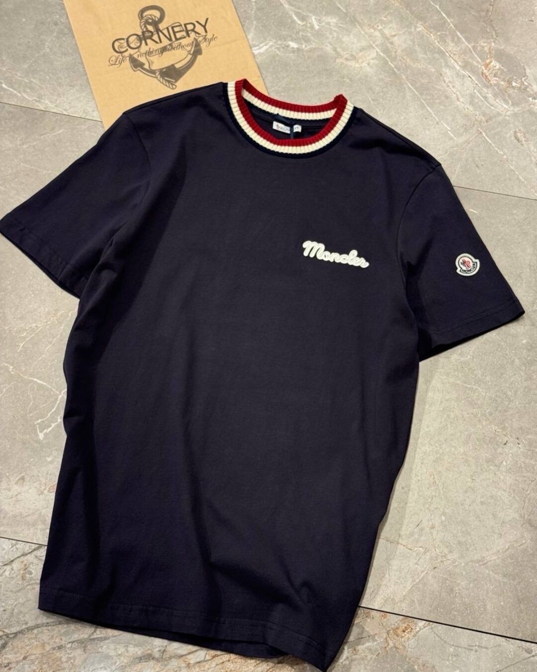 Футболка Moncler