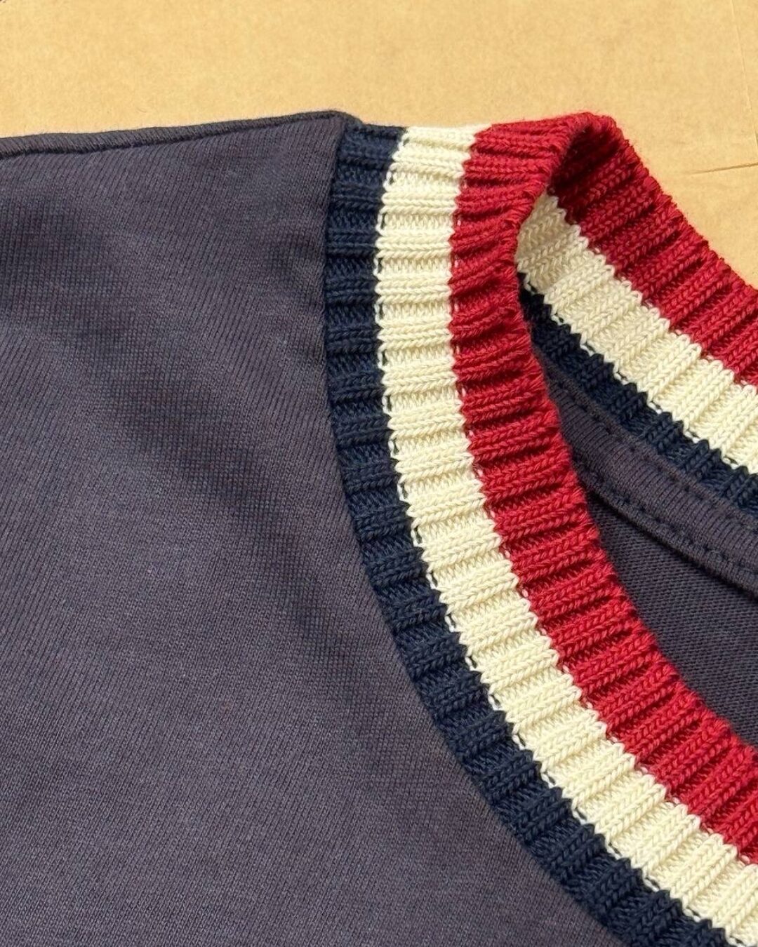 Футболка Moncler