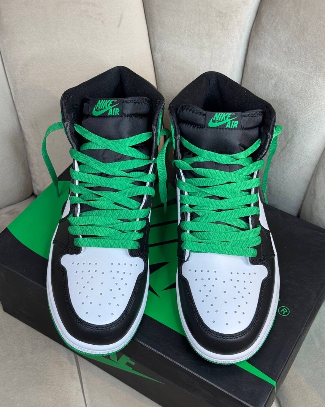 Кроссовки Jordan 1 High OG Lucky Green