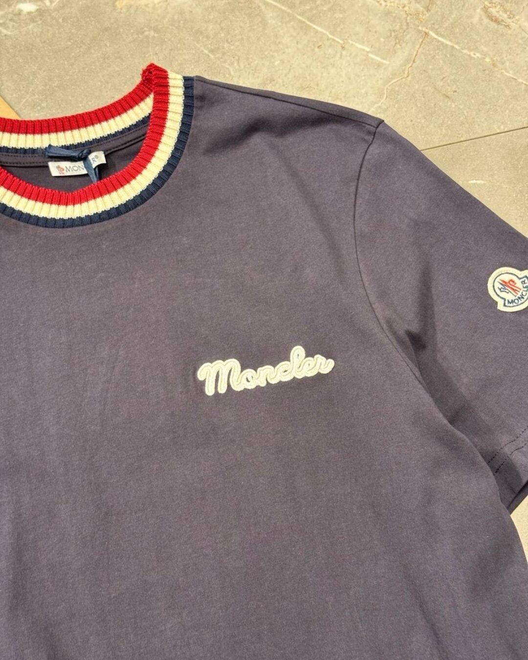 Футболка Moncler