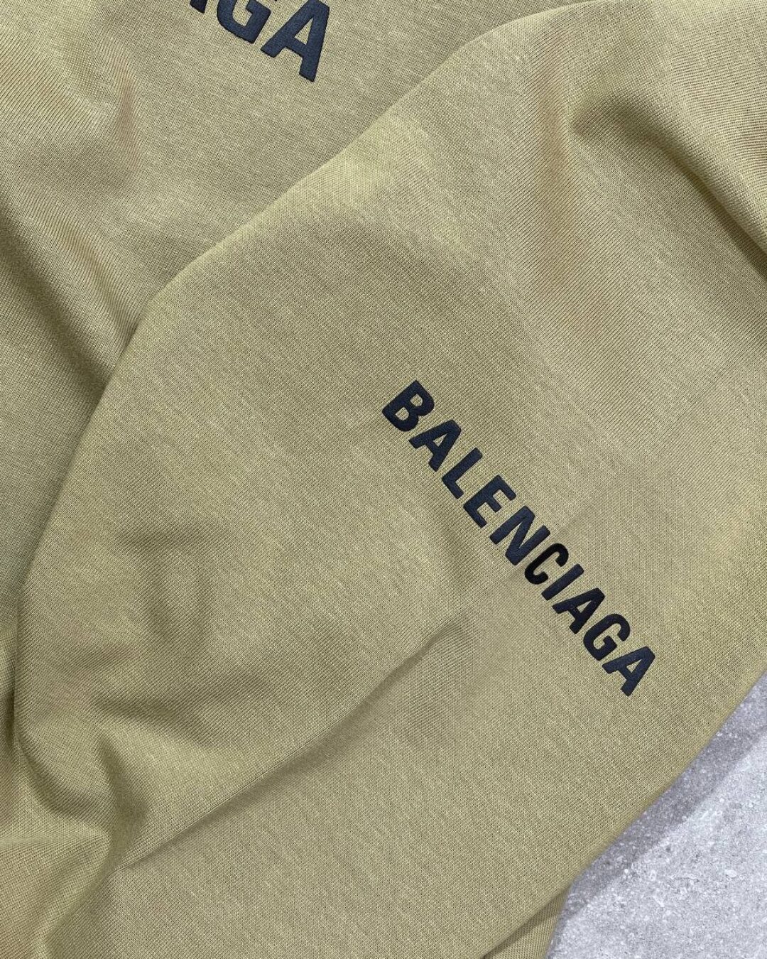 Кофта Balenciaga — фото 4