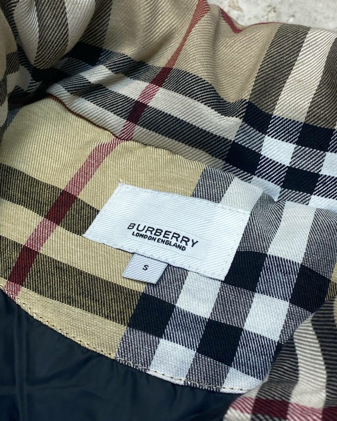 Жилет Burberry