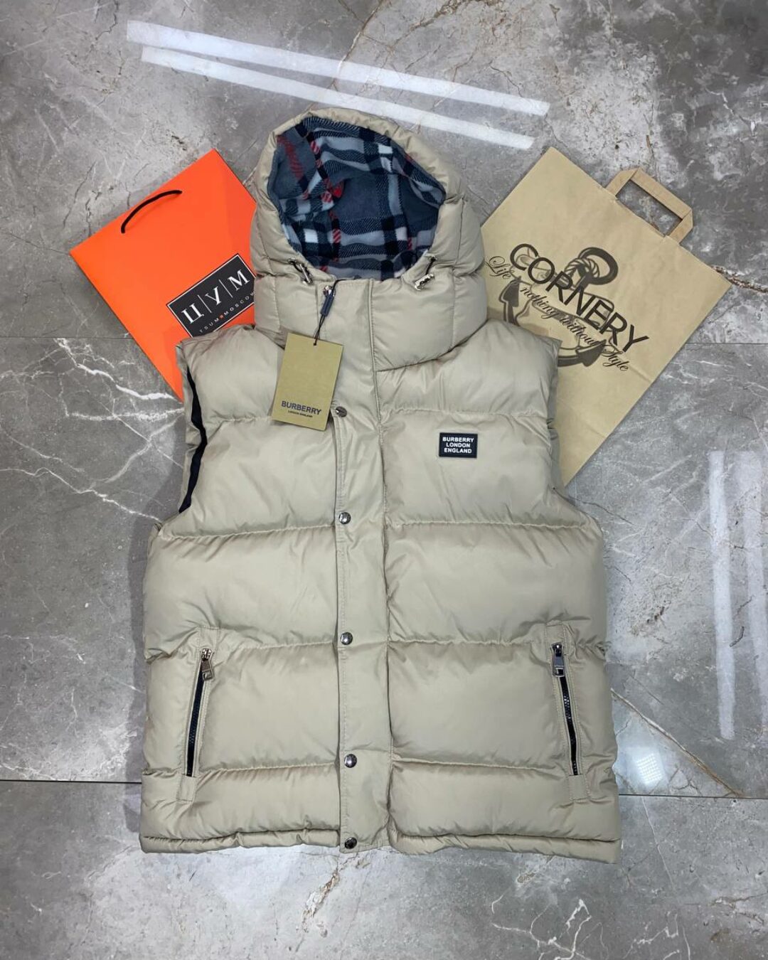 Жилет Burberry
