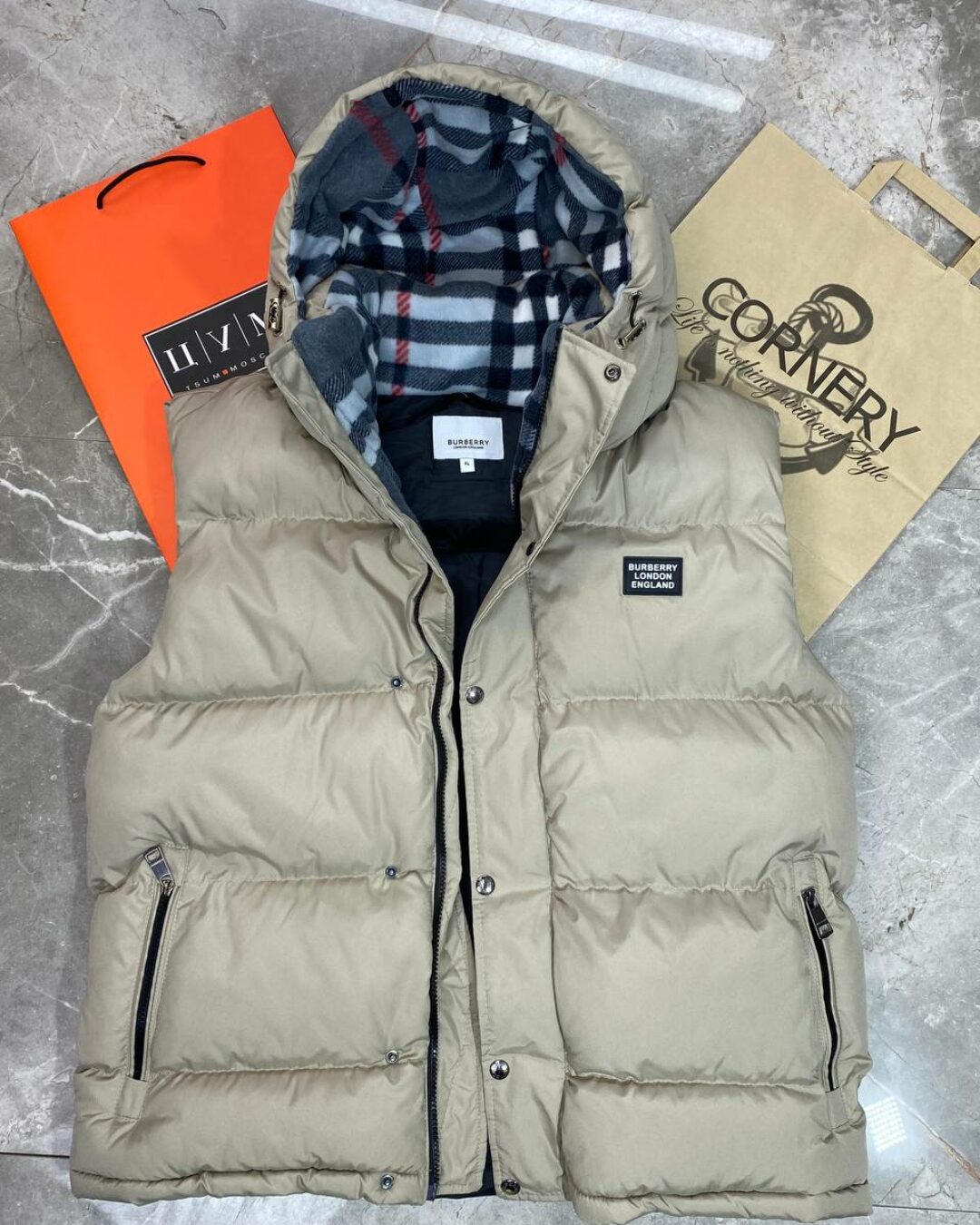 Жилет Burberry