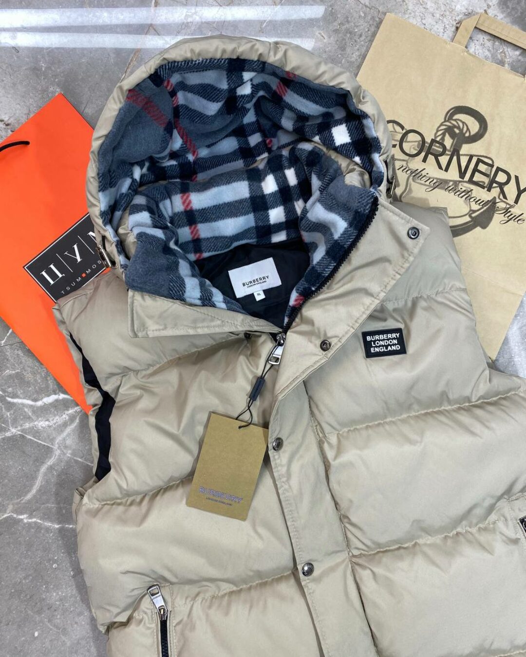 Жилет Burberry