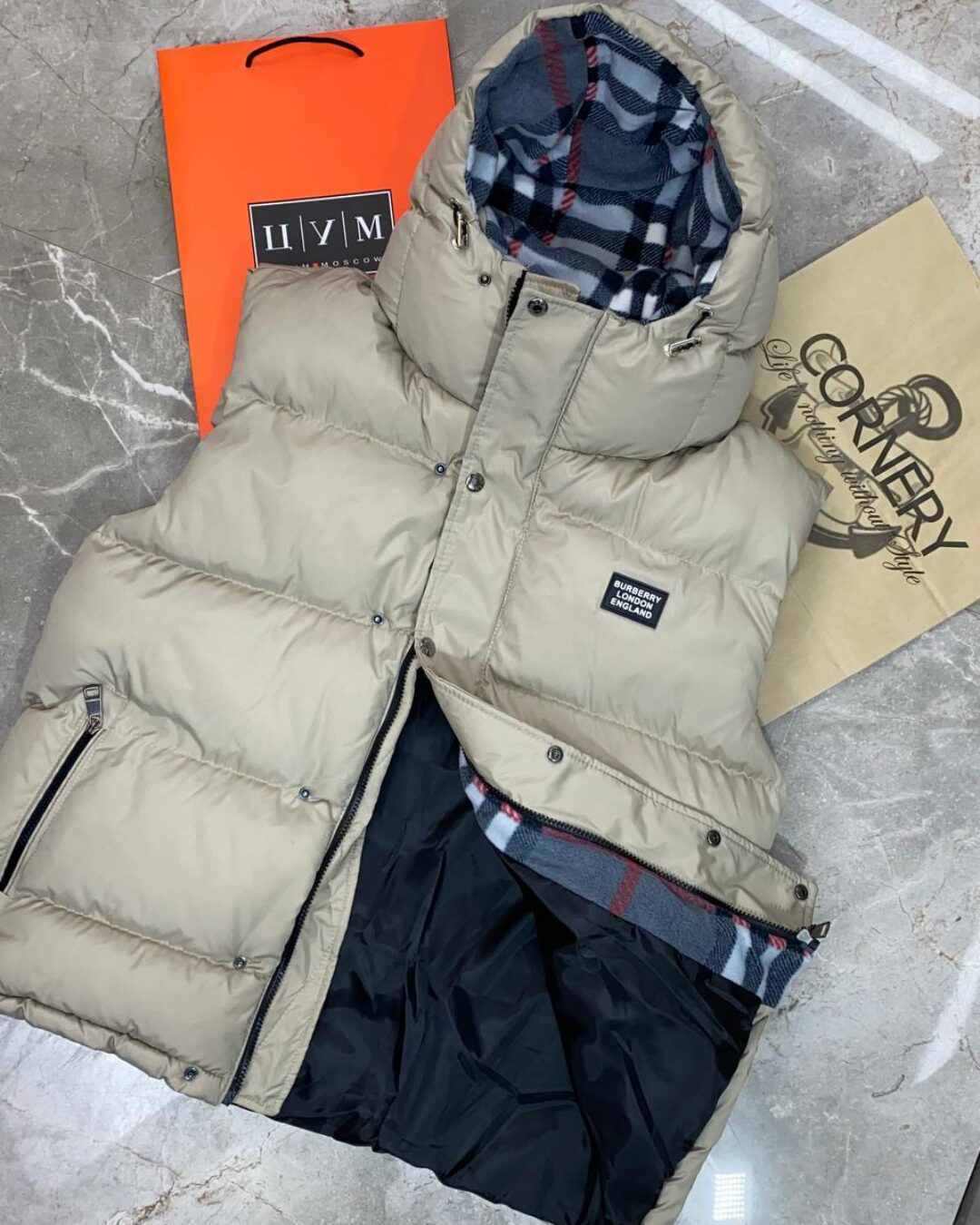 Жилет Burberry