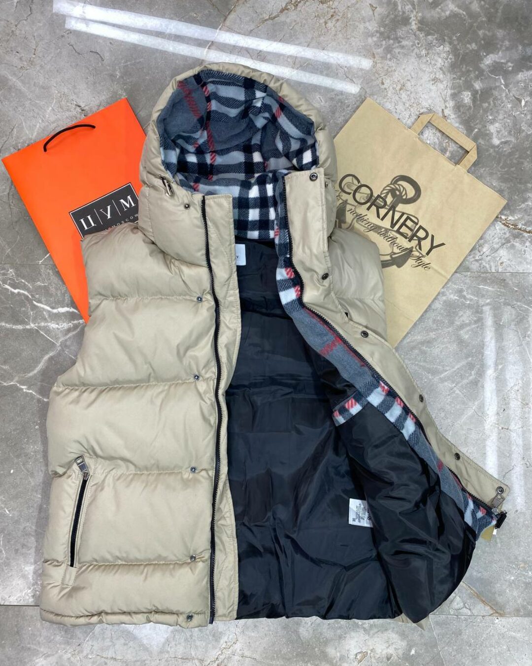 Жилет Burberry