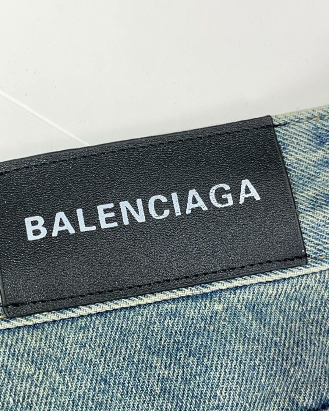 Джинсы Balenciaga