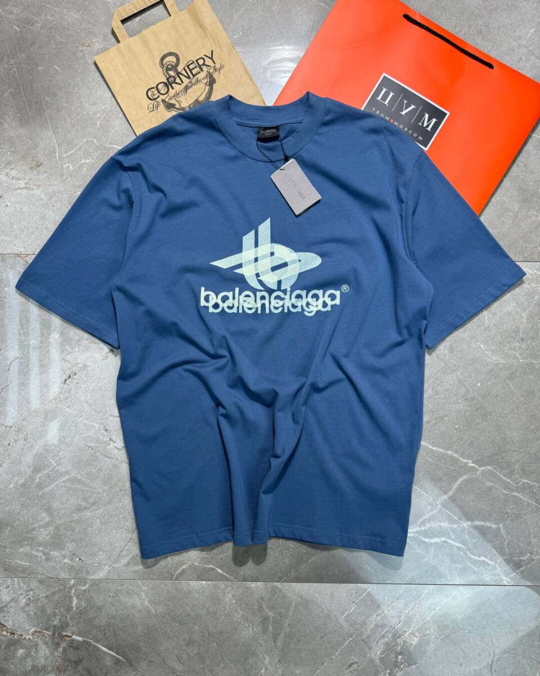 Футболка Balenciaga