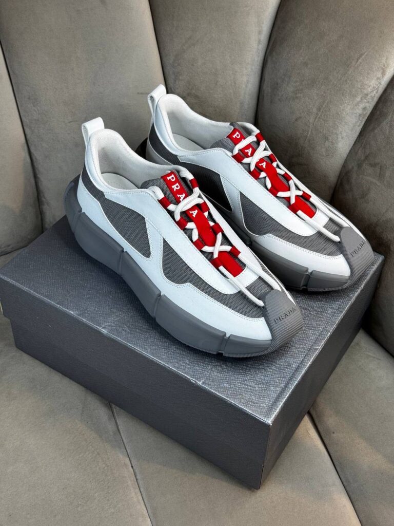 Кроссовки Prada