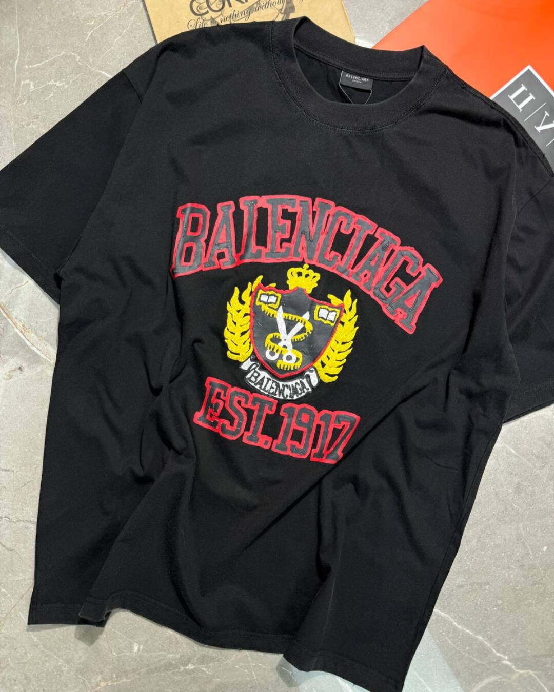 Футболка Balenciaga — фото 3