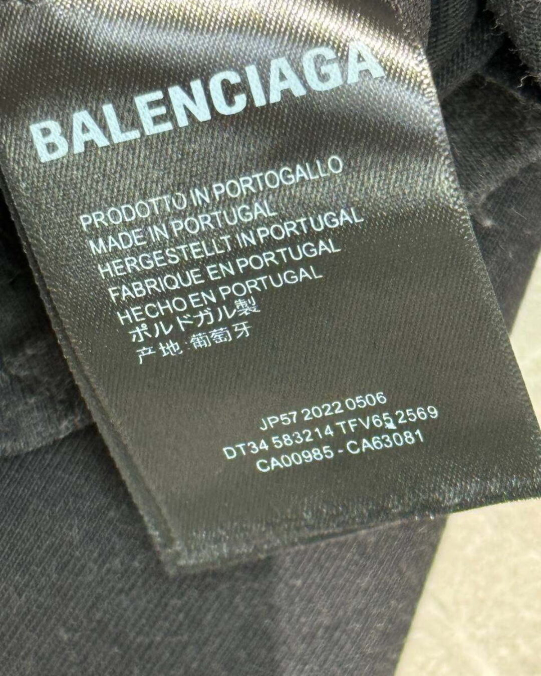 Футболка Balenciaga — фото 8