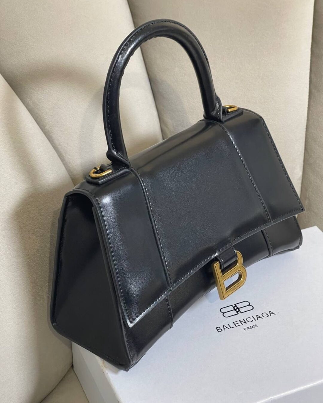 Сумка Balenciaga Hourglass S