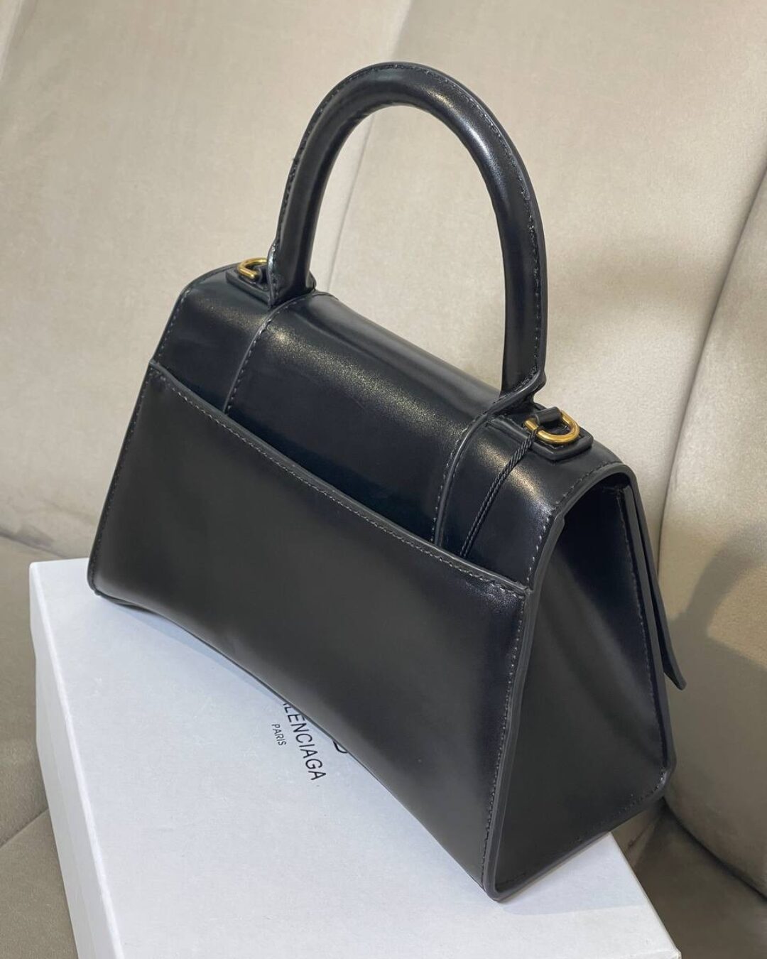 Сумка Balenciaga Hourglass S