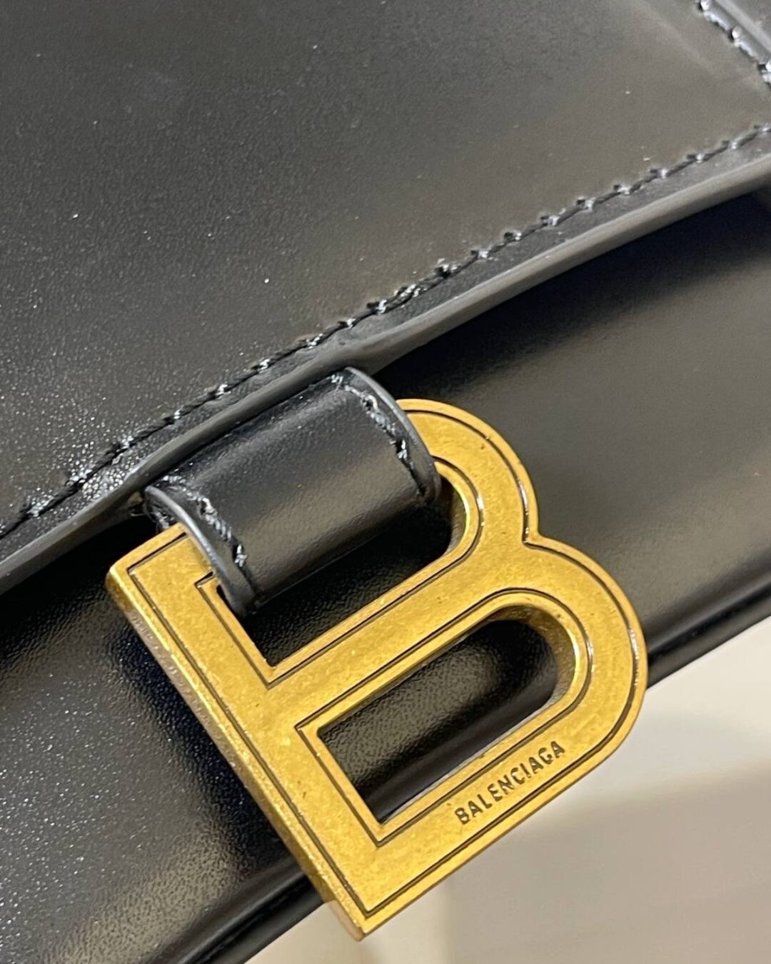 Сумка Balenciaga Hourglass S