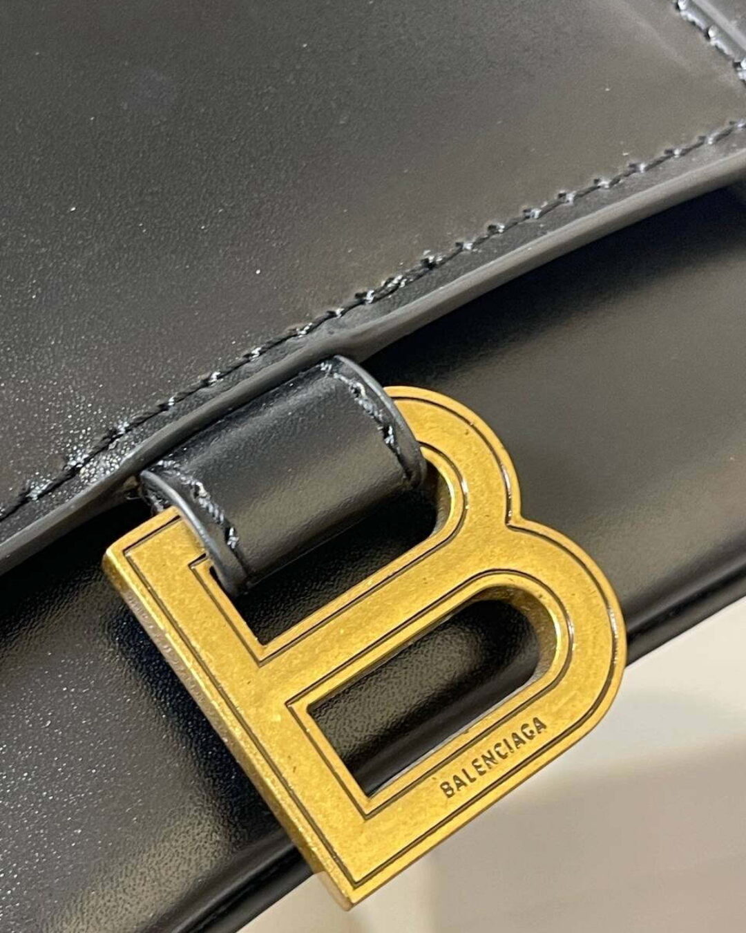 Сумка Balenciaga Hourglass S