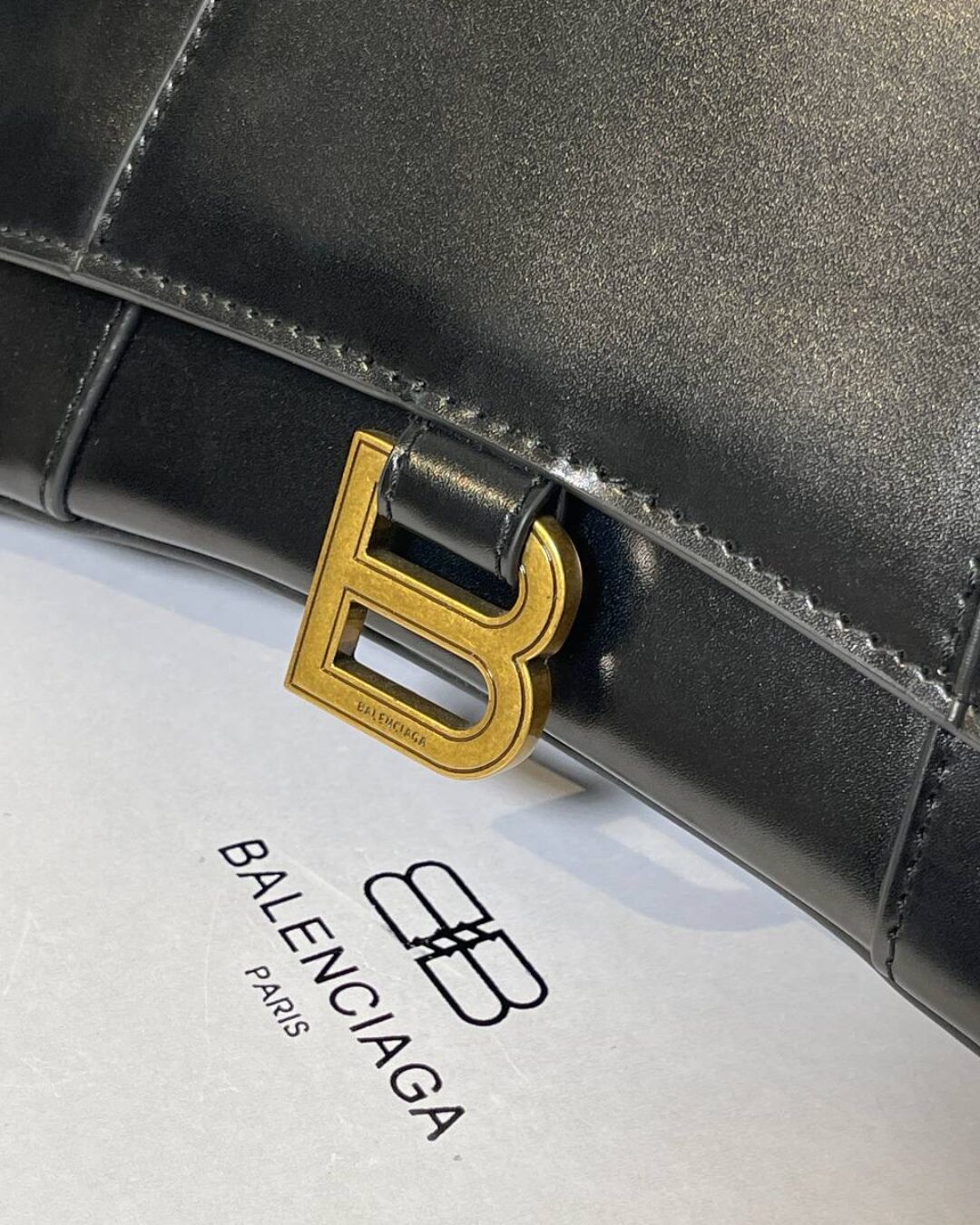 Сумка Balenciaga Hourglass S