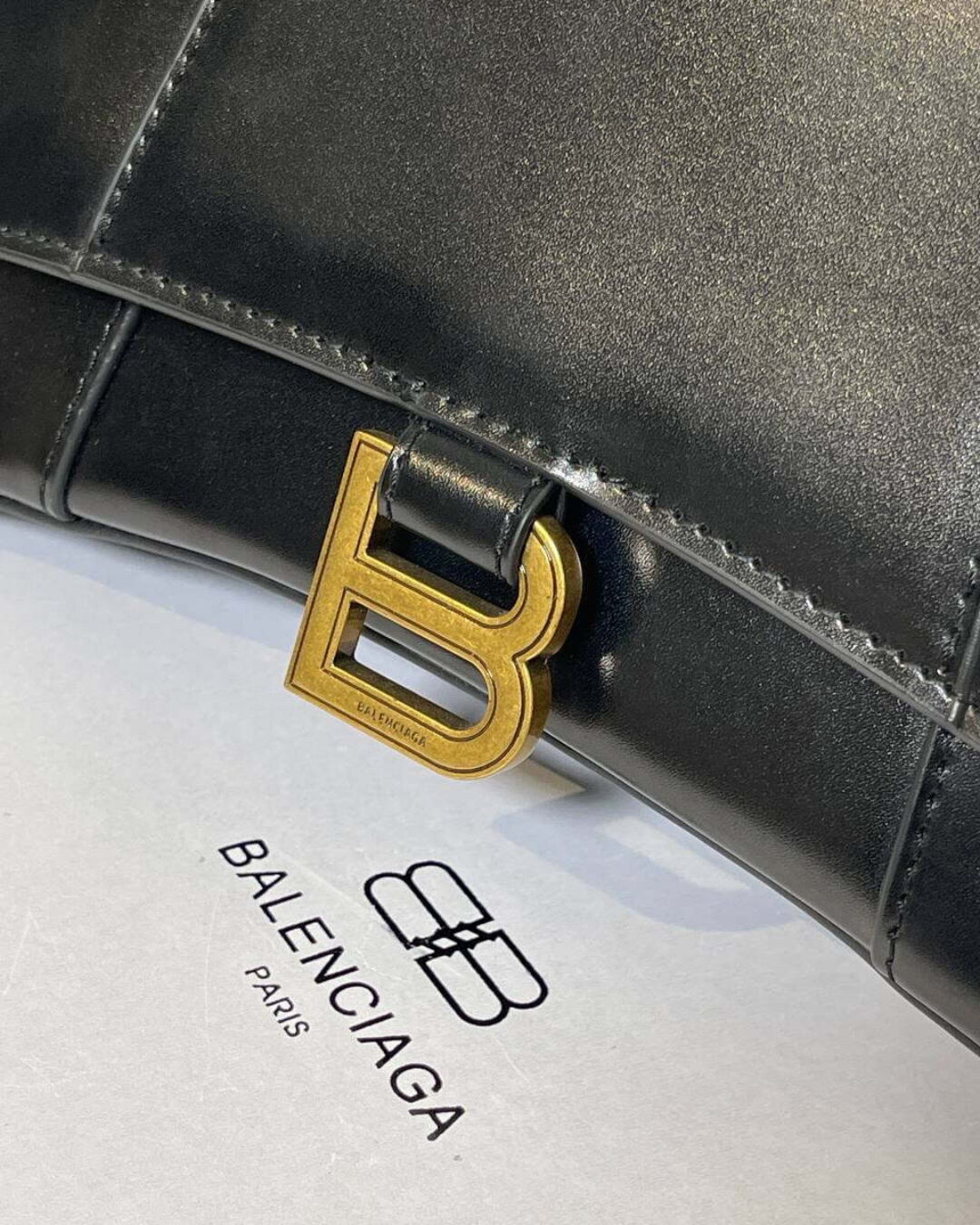 Сумка Balenciaga Hourglass S
