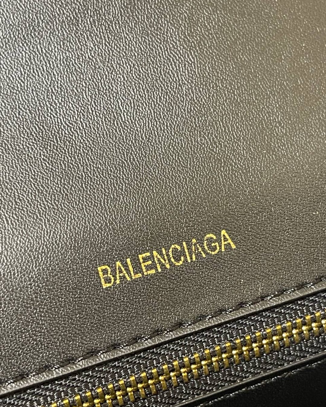 Сумка Balenciaga Hourglass S