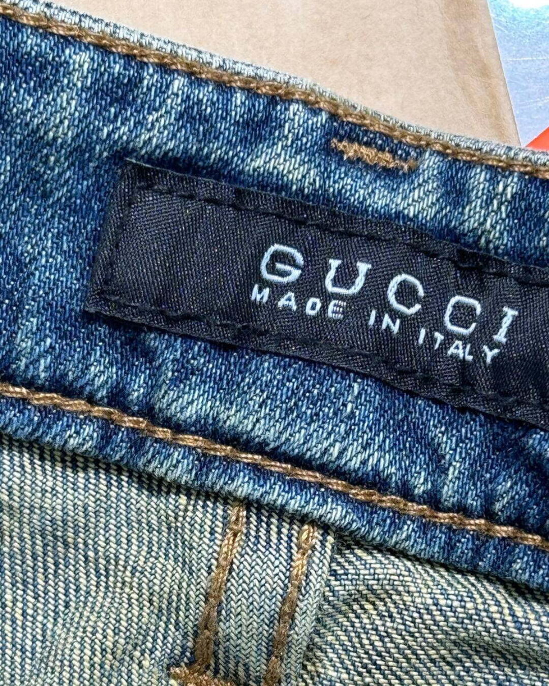 Джинсы Gucci — фото 9