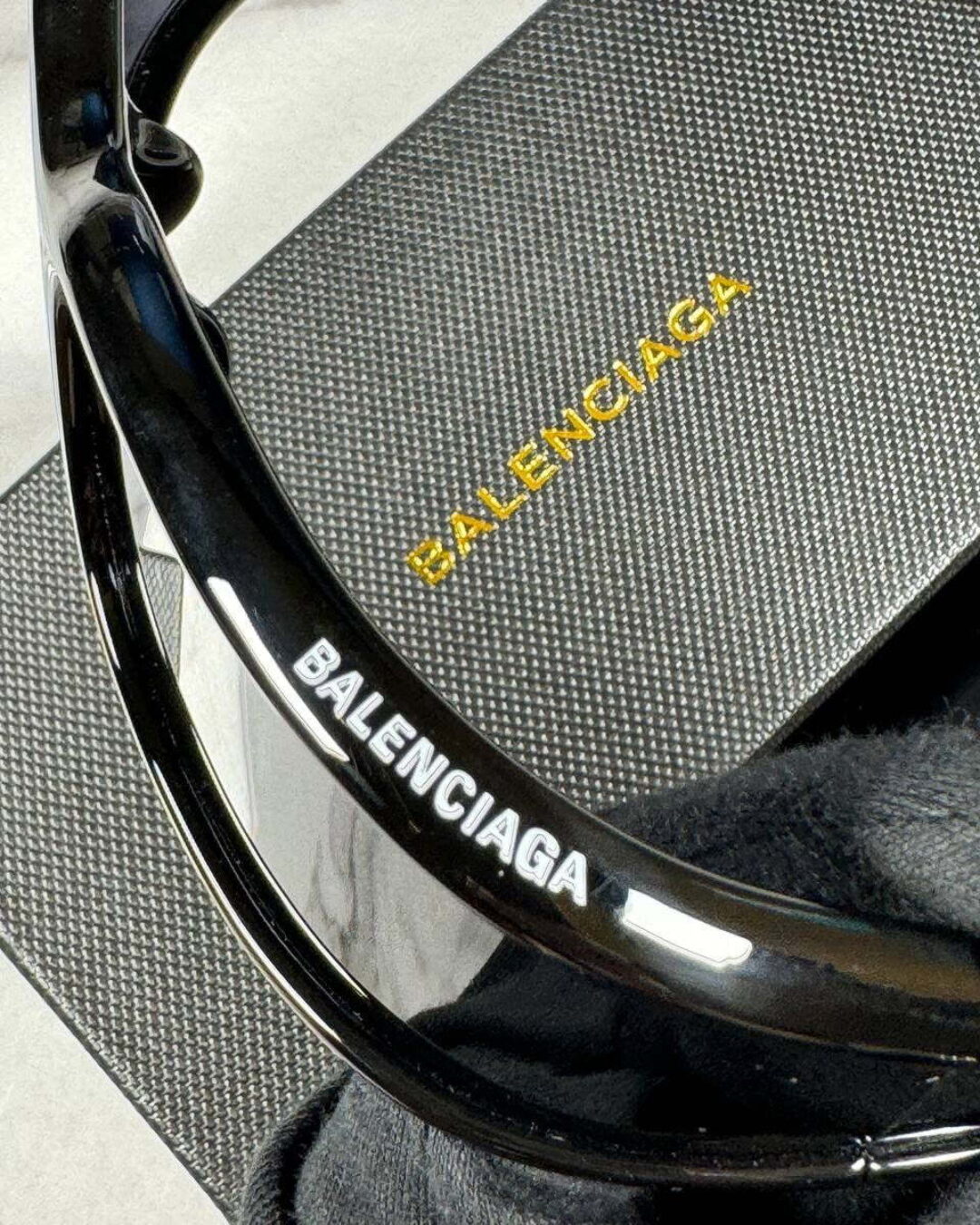 Очки Balenciaga