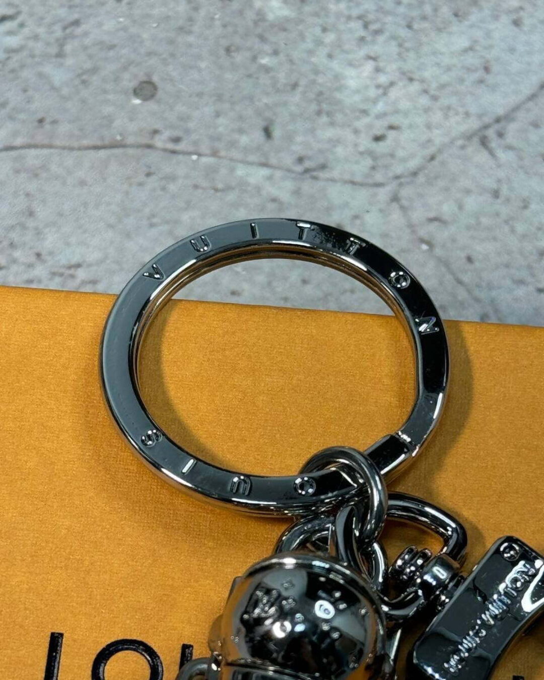 Брелок Louis Vuitton