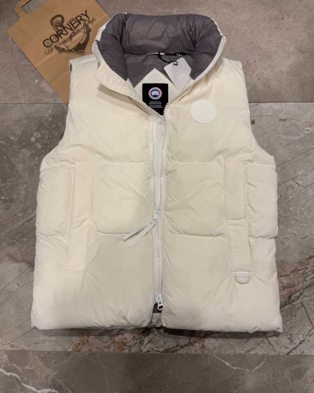 Жилет Canada Goose