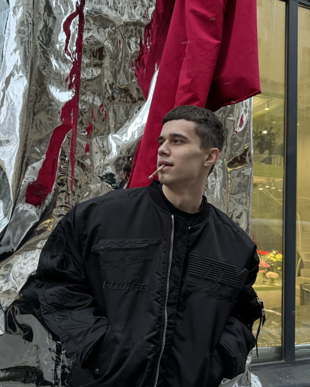 Бомбер Vetements