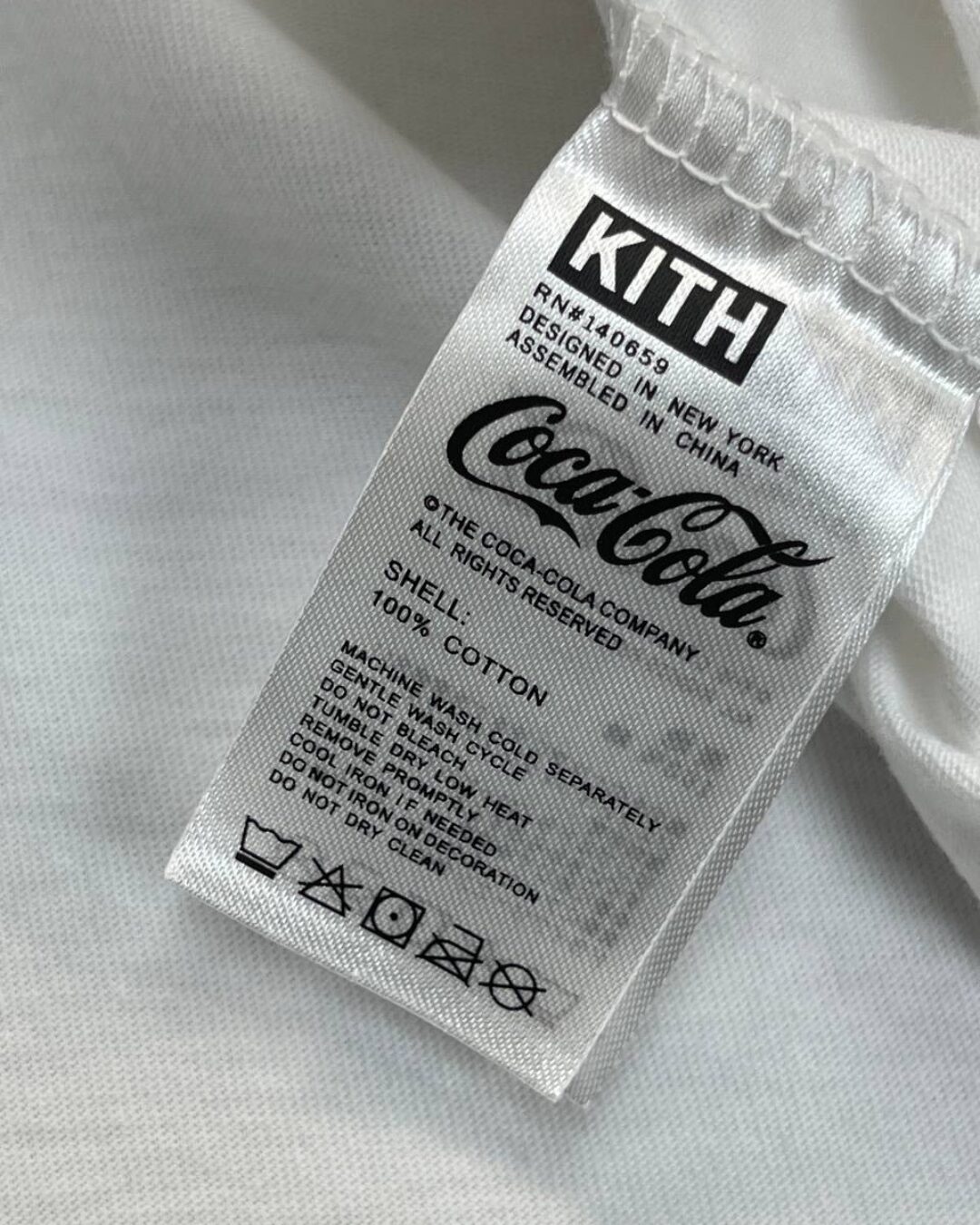 Футболка Kith