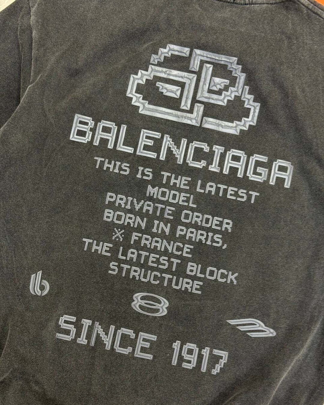 Футболка Balenciaga — фото 9