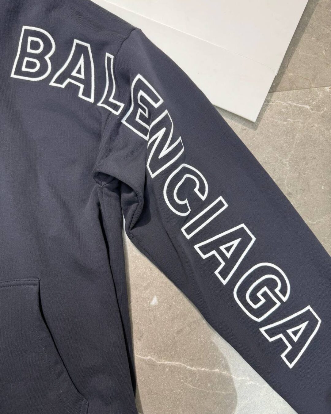 Худи Balenciaga