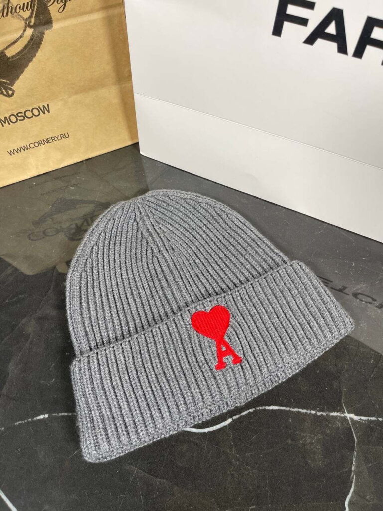 Шапка Ami