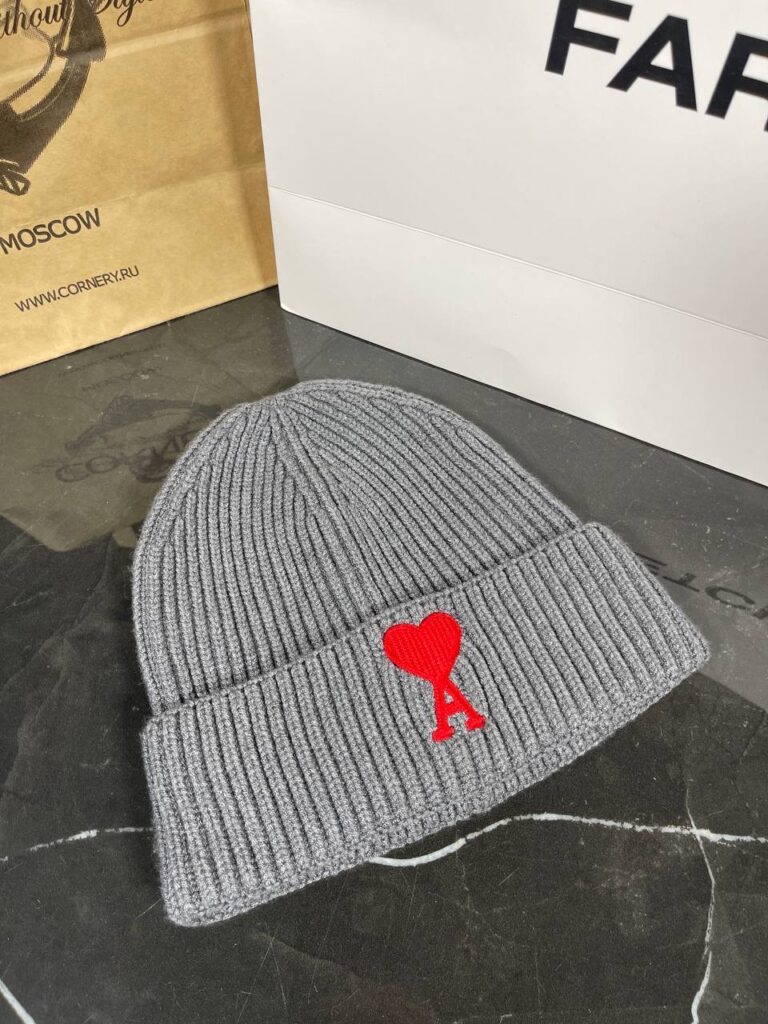 Шапка Ami