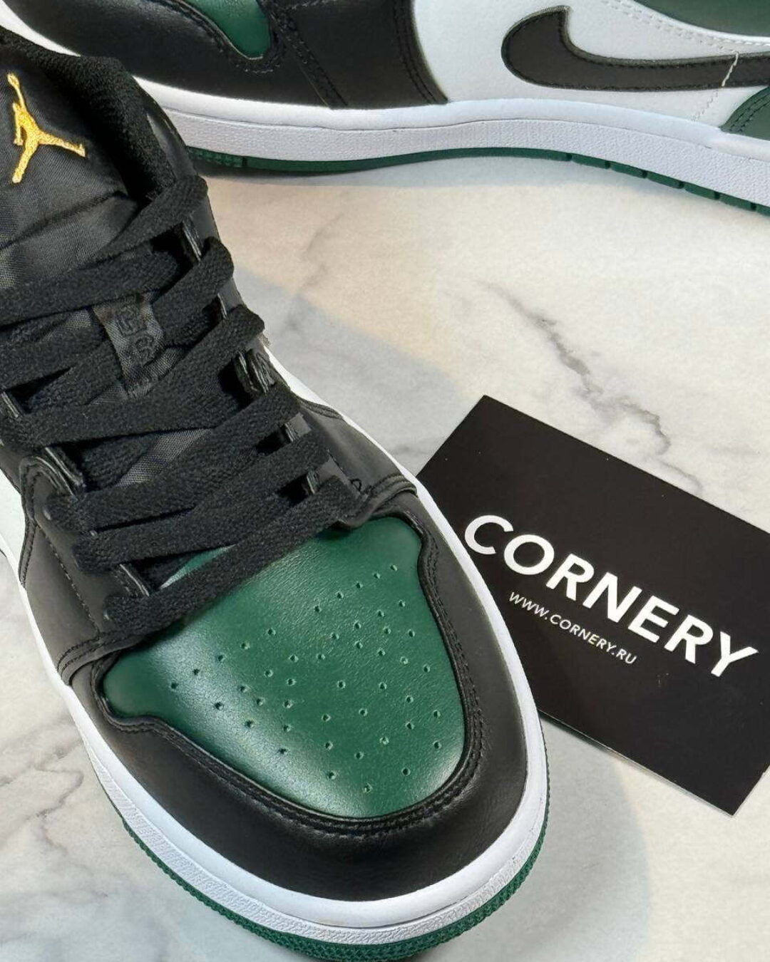 Кеды Air Jordan 1 Low Green Toe