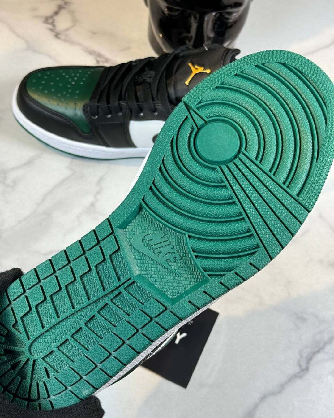Кеды Air Jordan 1 Low Green Toe