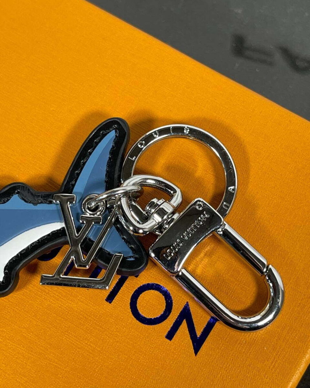 Брелок Louis Vuitton