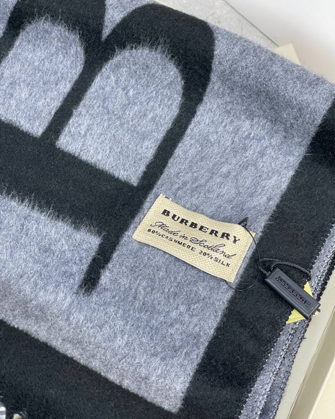 Шарф Burberry