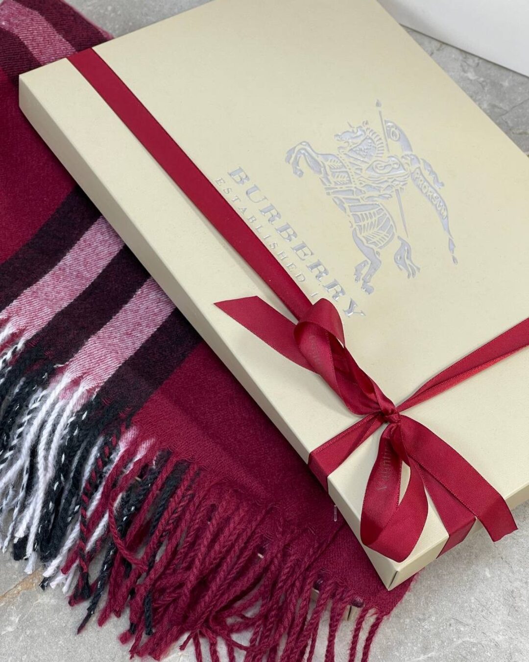 Шарф Burberry